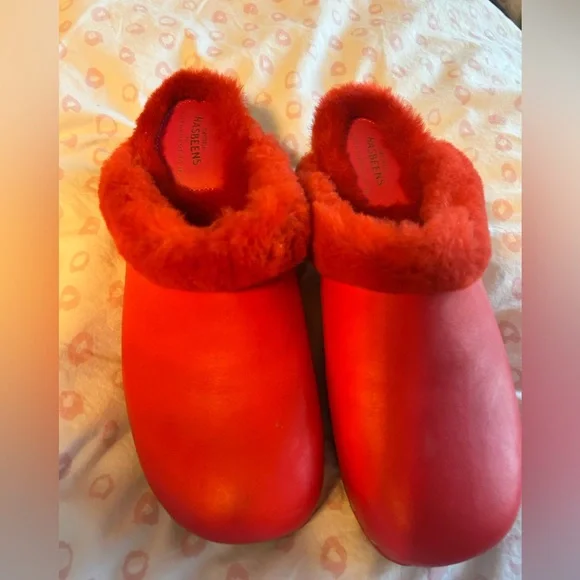 Swedish Hasbeens Red husband shearling clogs - Picture 2 of 7